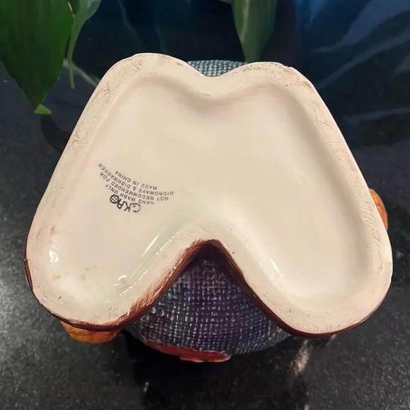 Bear Ceramic Cookie Jar by CKA - 10 1/2" H - Picture 10 of 12